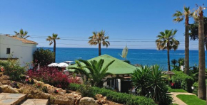 Гостиница Flores Del Mar  Михас